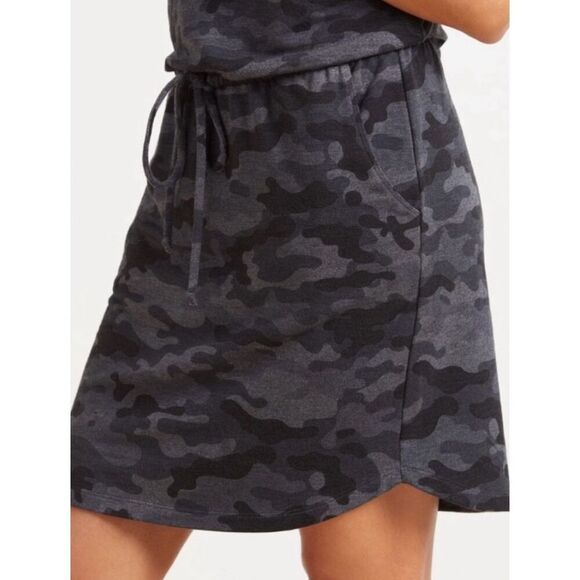 Evereve Sundry Weekender Camo Dress Size S - Picture 3 of 8